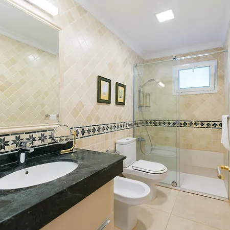 Farovela Holiday home *