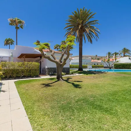 Holiday home Farovela *