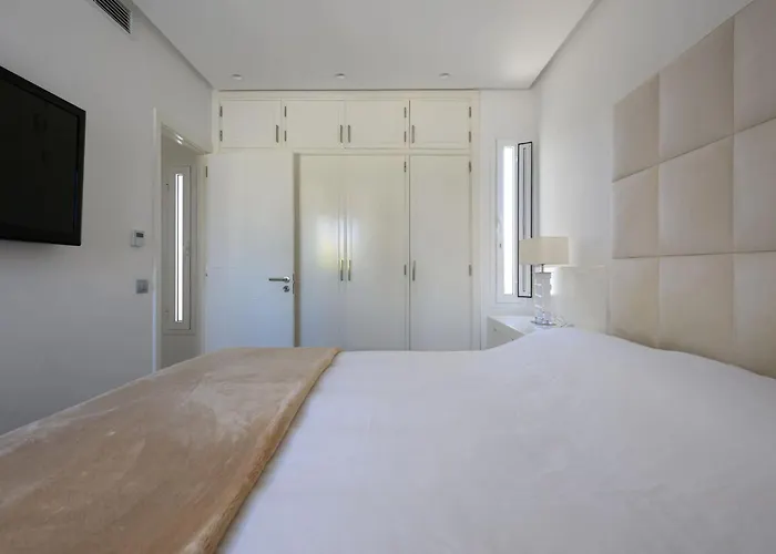 Farovela * Pasito Blanco