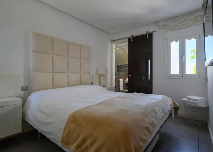 Farovela Сasa de vacaciones Pasito Blanco