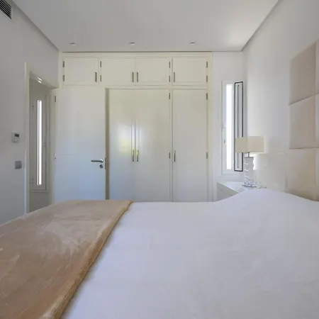 Farovela * Pasito Blanco